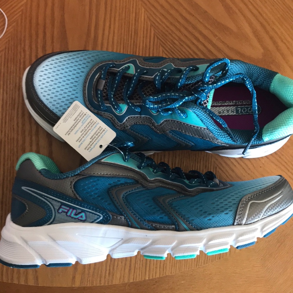 Fila tennis shoes